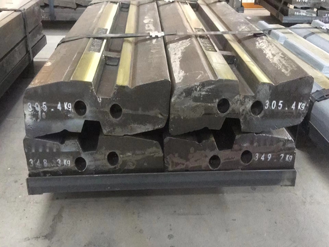 Crusher blow bars wear Crusher blow bars wear